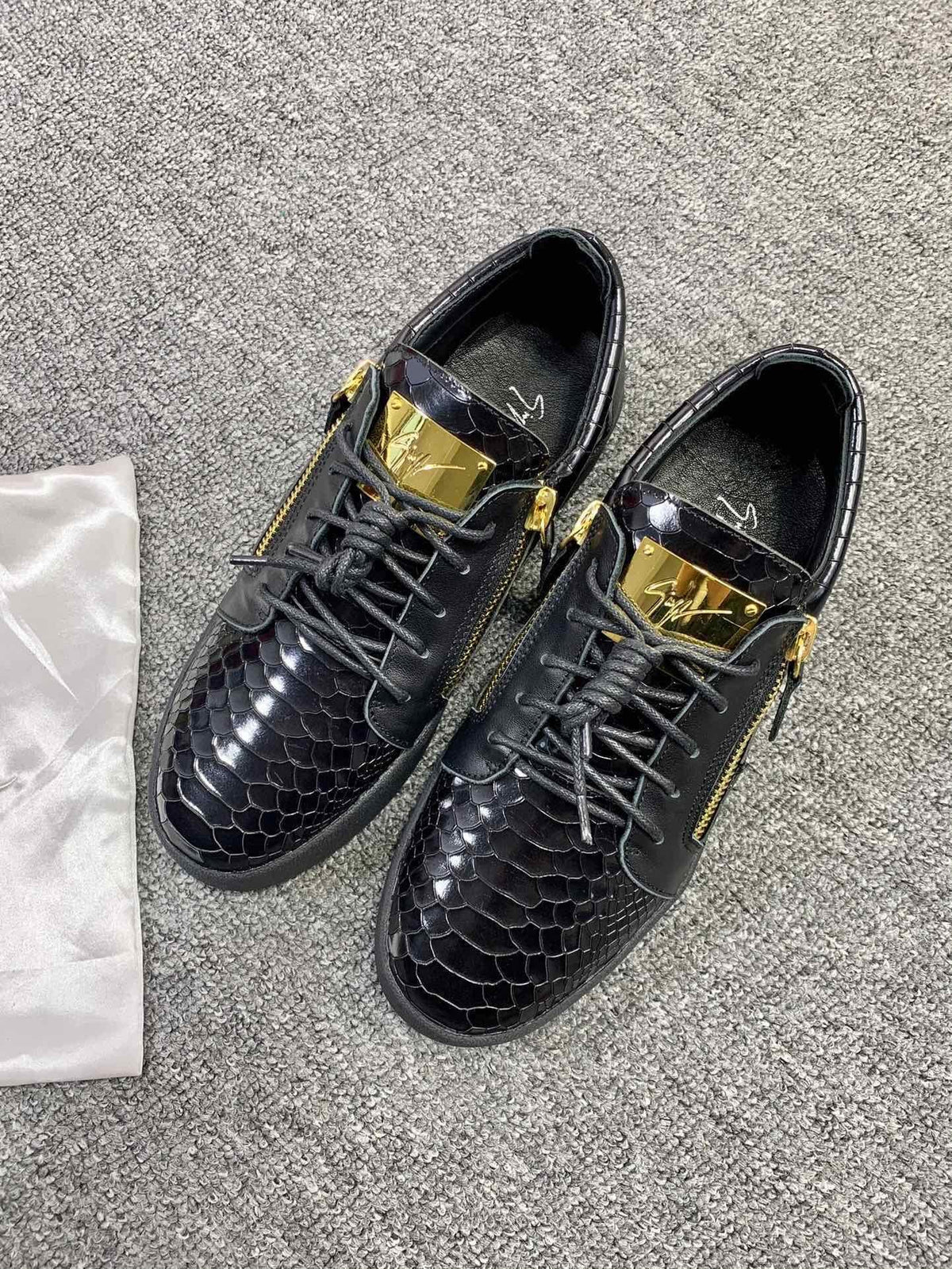 Giuseppe Zanotti Black Gold-Zip Low-Top Sneakers