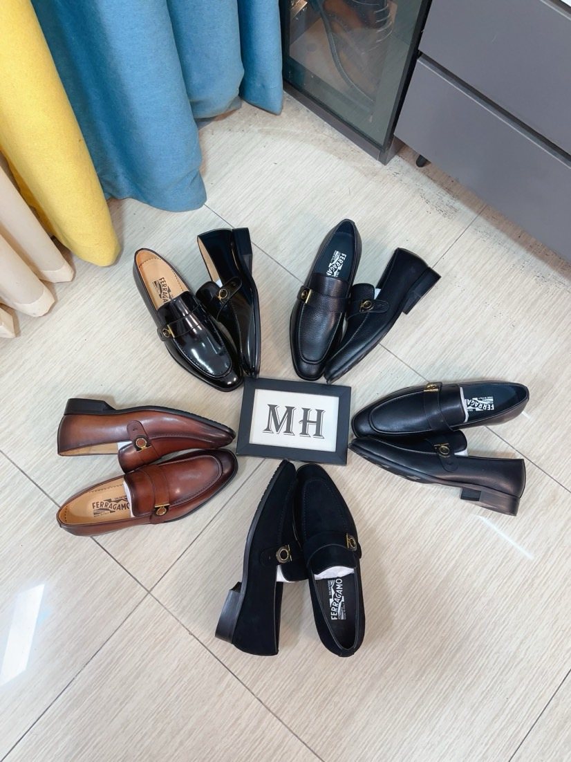 Salvatore Ferragamo Gold-Buckle Loafers